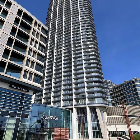 River View Modern Mezzanine Studio شقة *