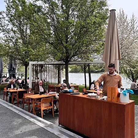 Apartment River Front Mezonet Eurovea *