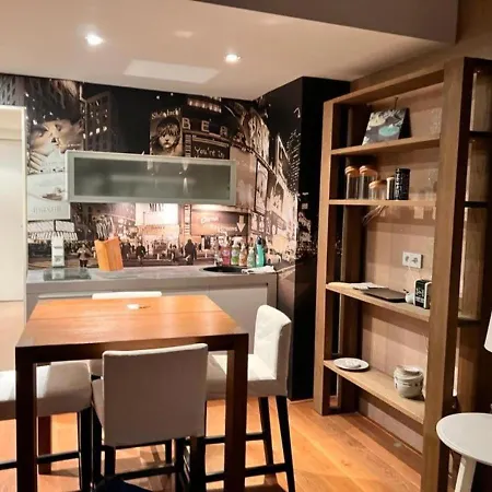 Apartmán River View Modern Mezzanine Studio