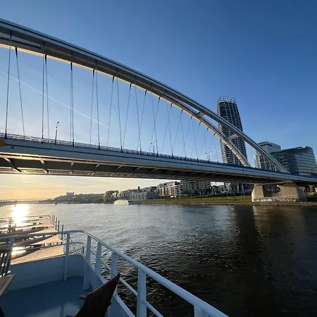 Apartment River Front Mezonet Eurovea