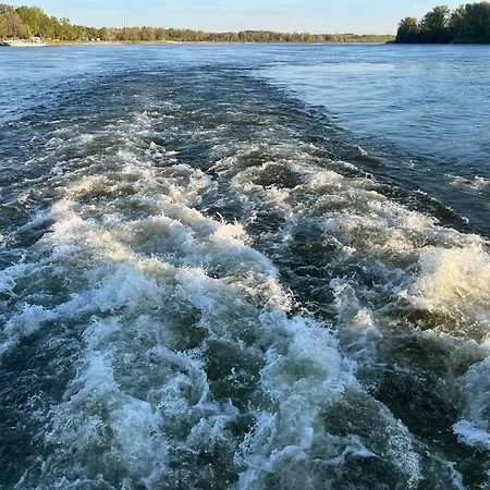 River View Modern Mezzanine Studio Apartmán *