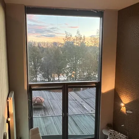 River View Modern Mezzanine Lägenhet