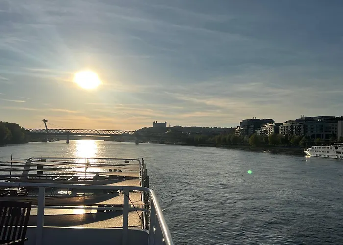 River View Modern Mezzanine * Pressburg