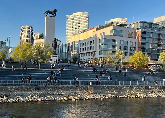 River View Modern Mezzanine Daire